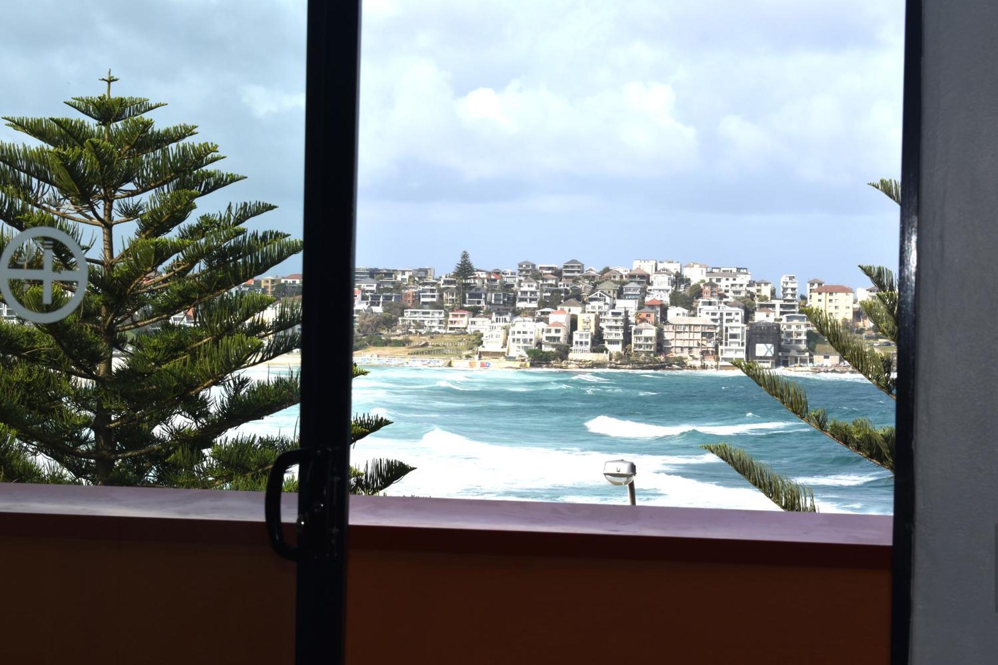 Bondi 38 Serviced Apartments Сидни Екстериор снимка