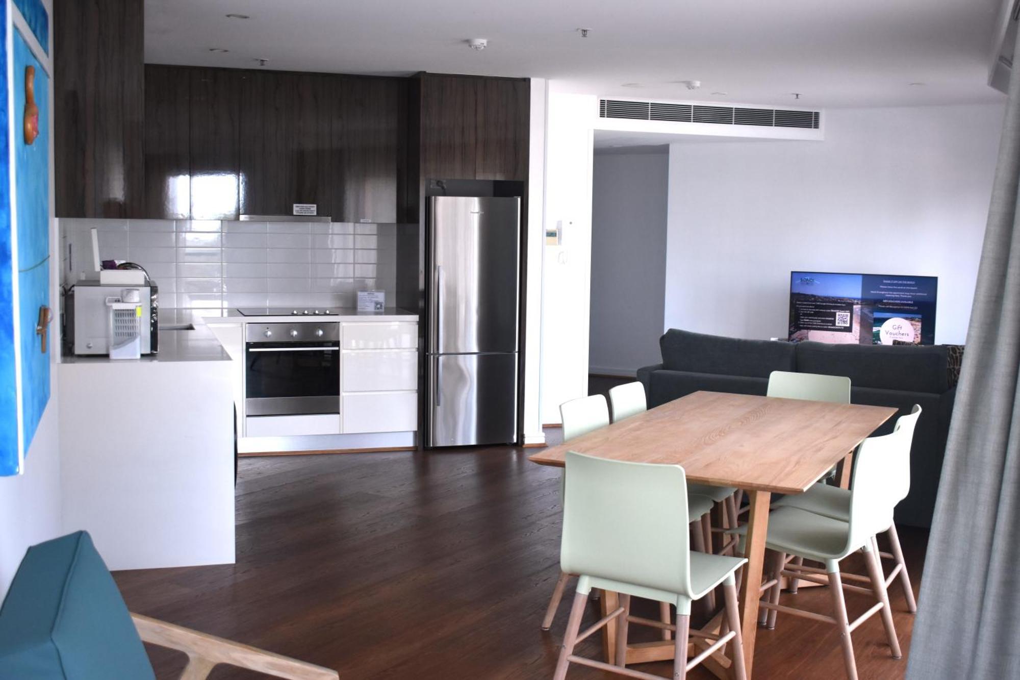 Bondi 38 Serviced Apartments Сидни Екстериор снимка