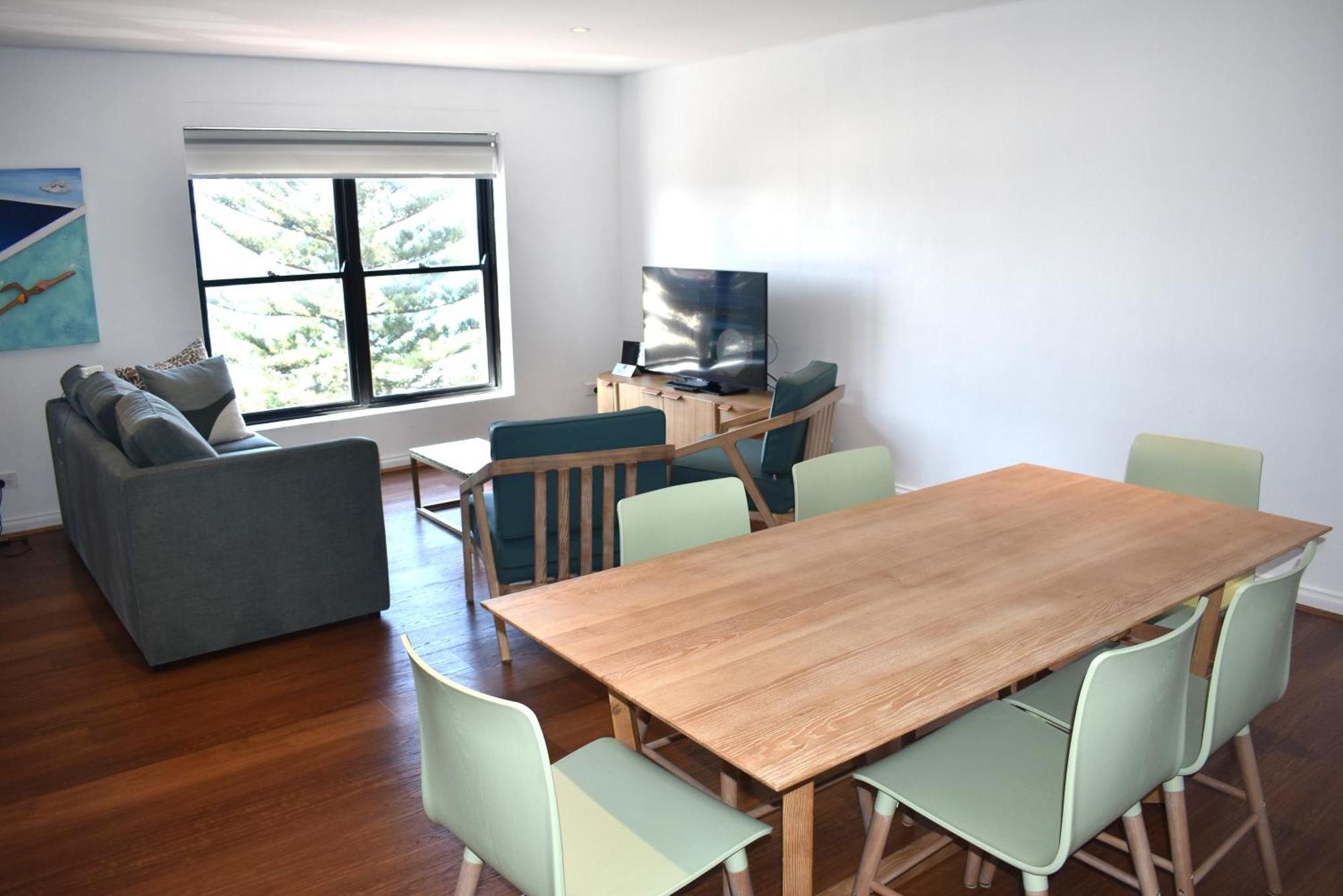 Bondi 38 Serviced Apartments Сидни Екстериор снимка