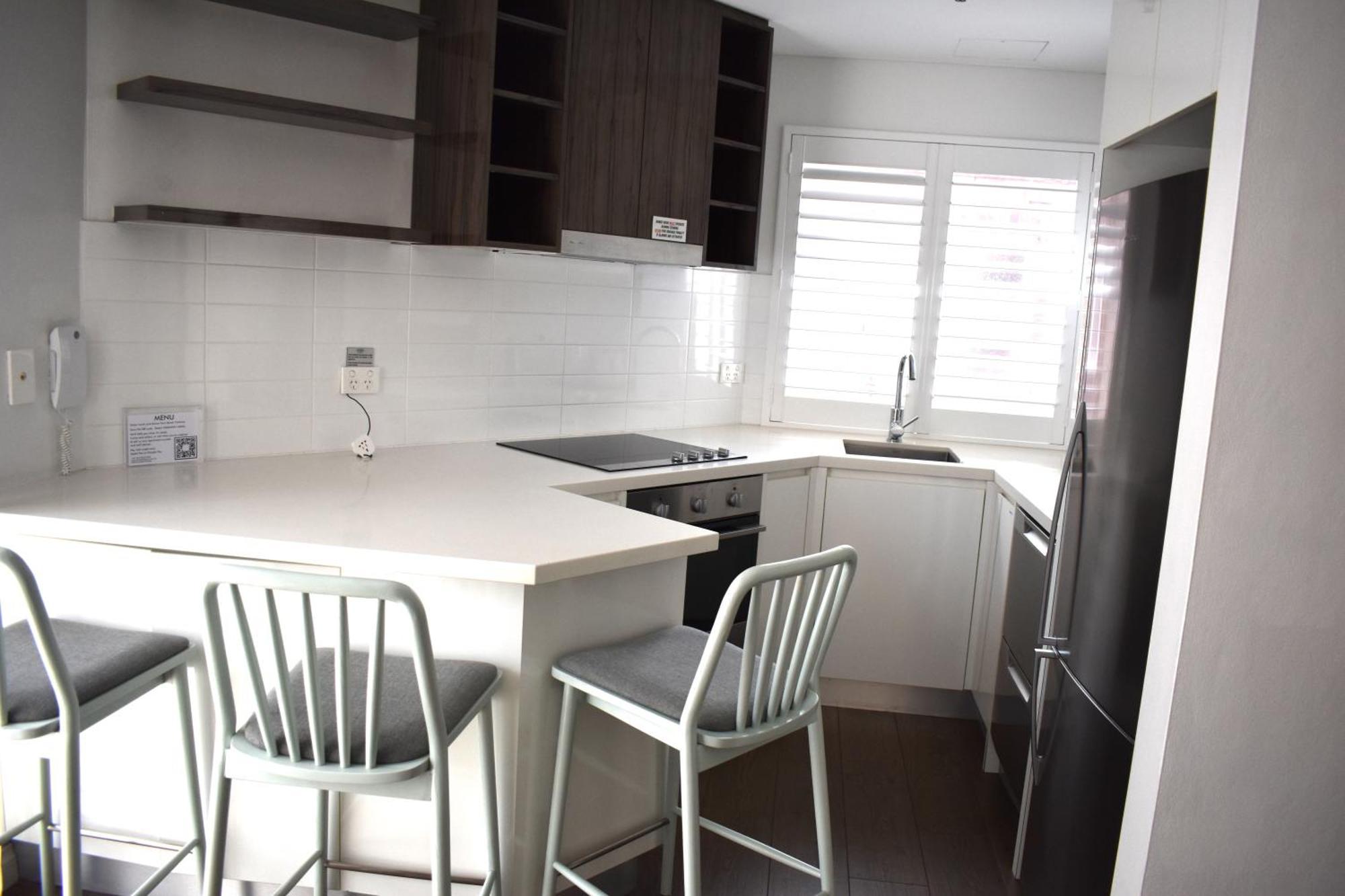Bondi 38 Serviced Apartments Сидни Екстериор снимка