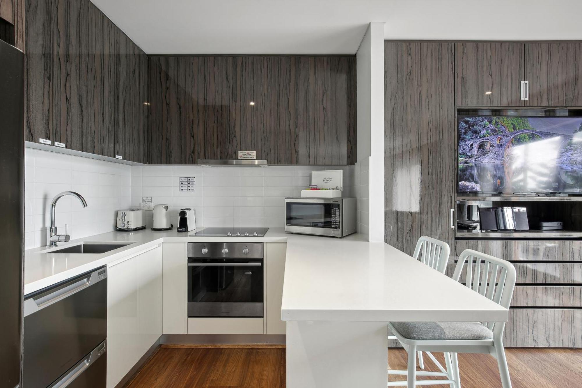 Bondi 38 Serviced Apartments Сидни Екстериор снимка