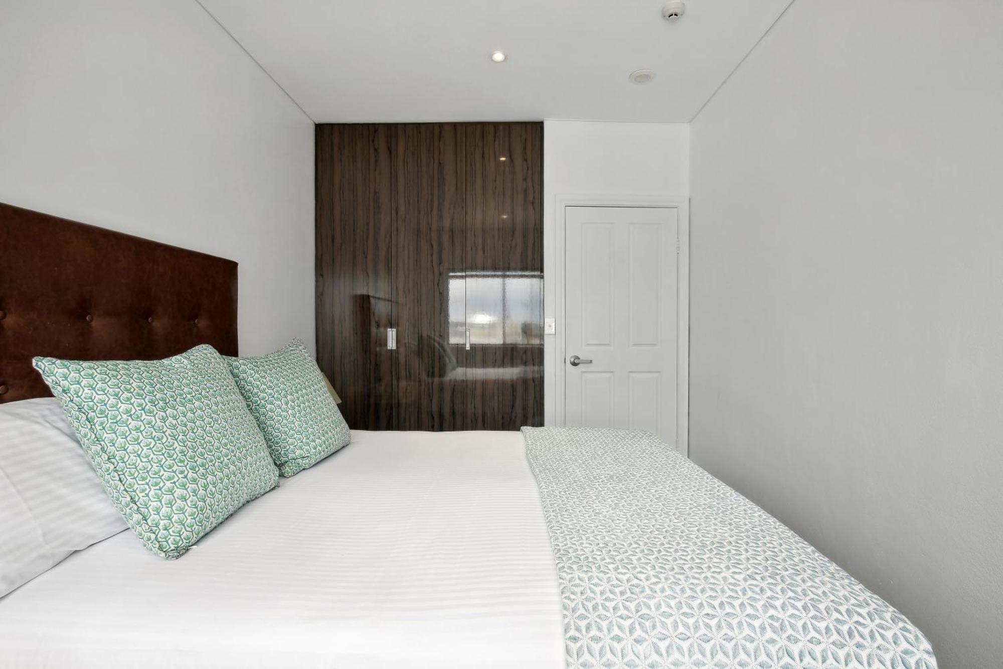 Bondi 38 Serviced Apartments Сидни Екстериор снимка